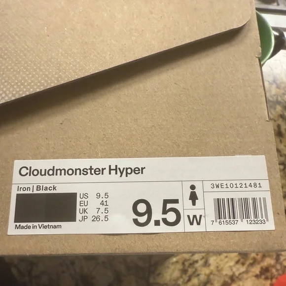 On Running Cloudmonster Hyper W 9.5 running shoe in Iron/Black-with green, pink - Picture 5 of 15